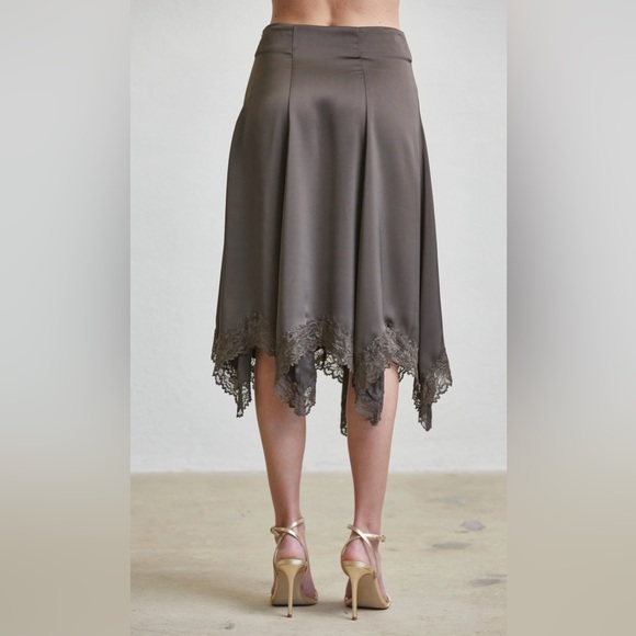 Handkerchief Satin Midi Skirt Black - Picture 3 of 3